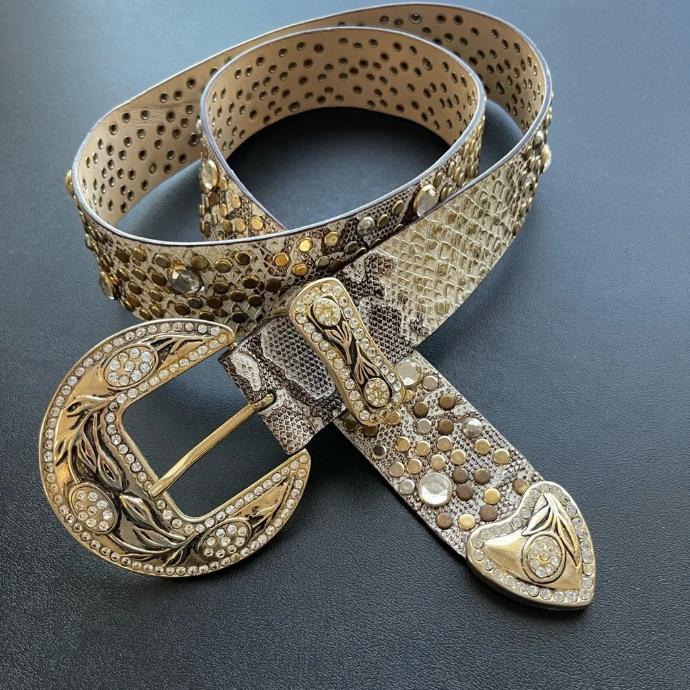 VERA PELLE Authentic Leather Metal, rhinestone, jewels! AMAZING!  Large - Picture 3 of 4